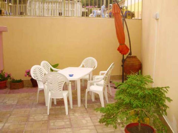 Studio at Pomorie 100 m away from the beach with furnished terrace and wifi