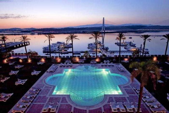 Charming Apartment in Estômbar with Private Pool.