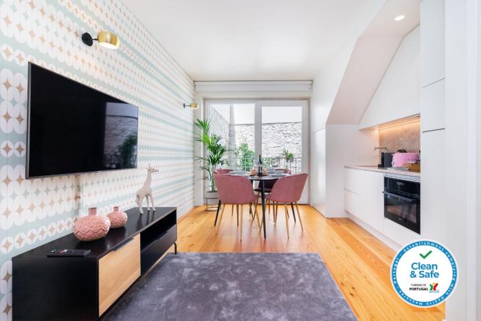 WHome | CSA18 Premium Design Apartment