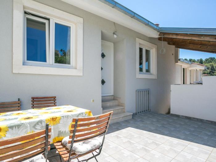 Alluring Apartment in Stomorska near the Sea