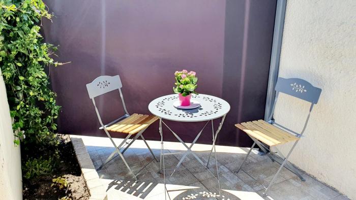 "LE TRAMWAY" Appartement 150m gare des Aubrais