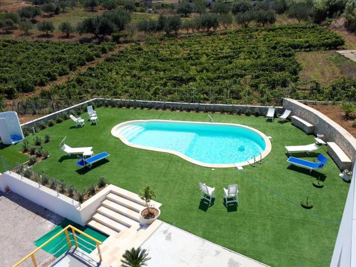 Spacious villa with sea and mountain views in Alcamo