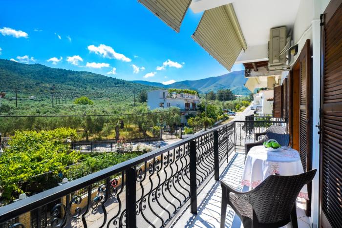 Tasias Holiday House