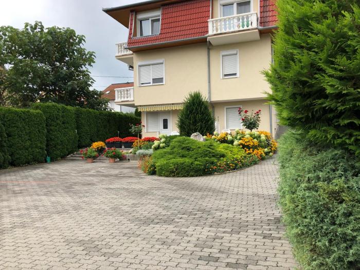 József Apartments House