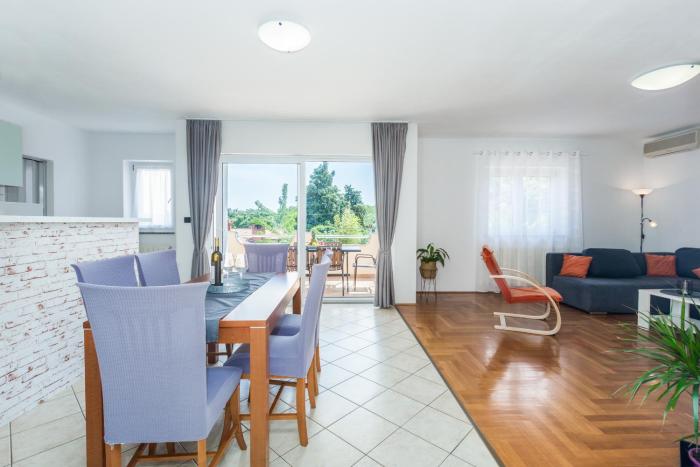 Apartments Emil