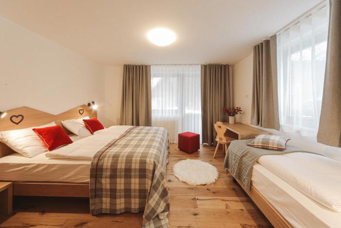 Apartments and Rooms Kaja