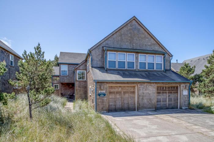 Castawaves - Meredith Lodging