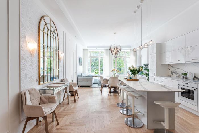 Jogailos Residence peaceful Old Town luxury 3 bdr, 2 bthr, FREE GARAGE, top-speed WIFI