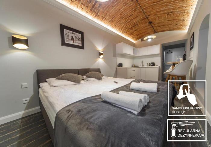 M4 Main Square Studio