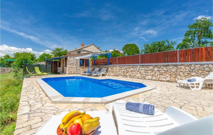 Amazing Home In Labin With 3 Bedrooms, Wifi And Outdoor Swimming Pool
