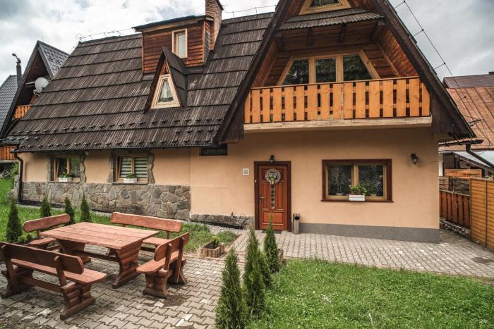 Domek Pod Strzechą