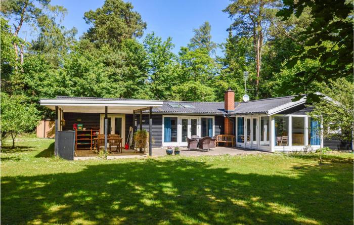 4 Bedroom Gorgeous Home In Vig