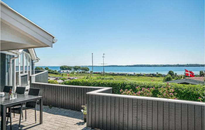 3 Bedroom Cozy Home In Aabenraa