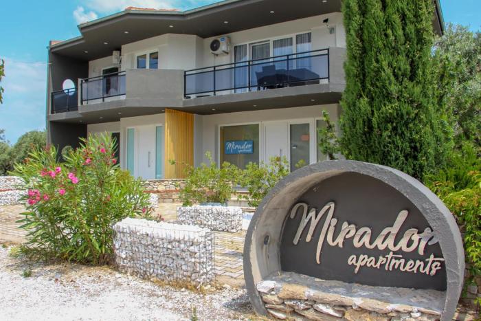 Mirador Apartments