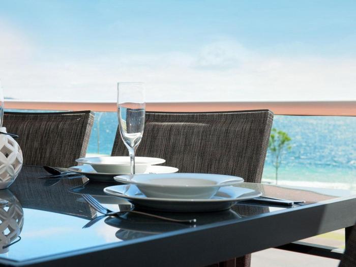 Florentine 6 stunning unit with sensational views