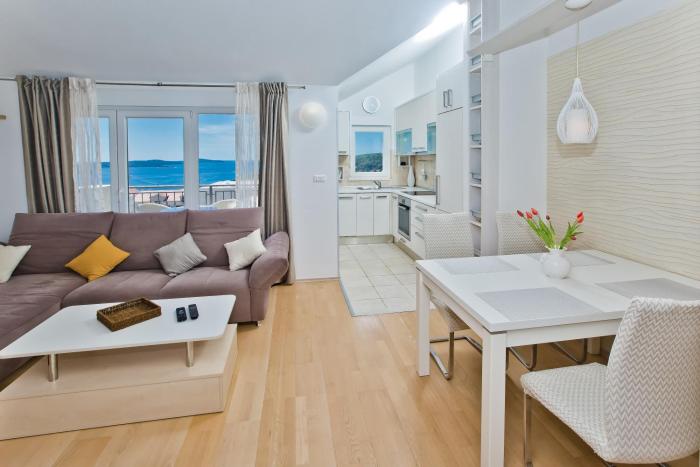 Relaxing holiday sunset apartment