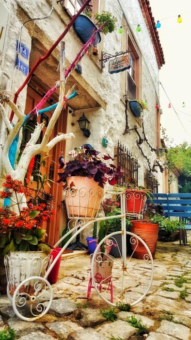 Lilyum Alaçatı - Taş Ev