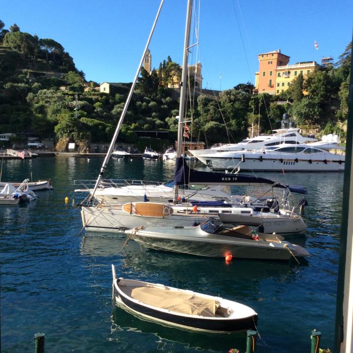 Pieds dans leau à Portofino by PortofinoVacanze