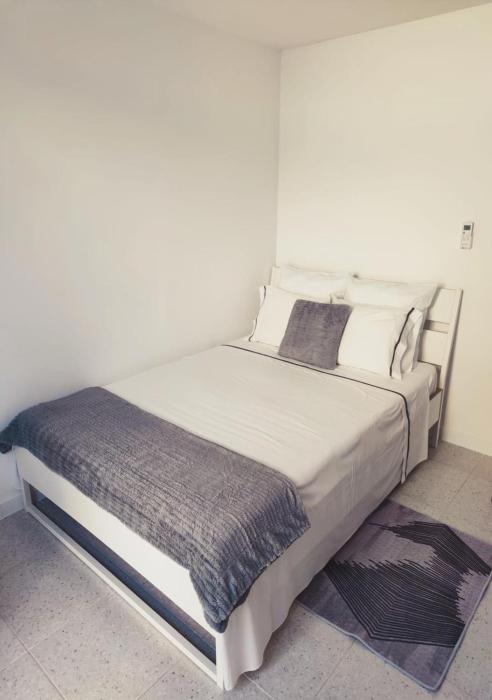 Moradia Geminada v0 - Localização Central - Privada