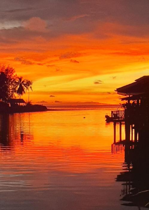 Sapparot Bar & Bungalows