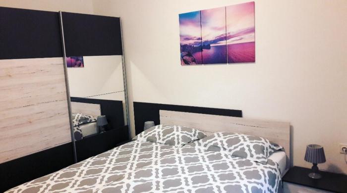 Apartment NENA near the city center with free parking