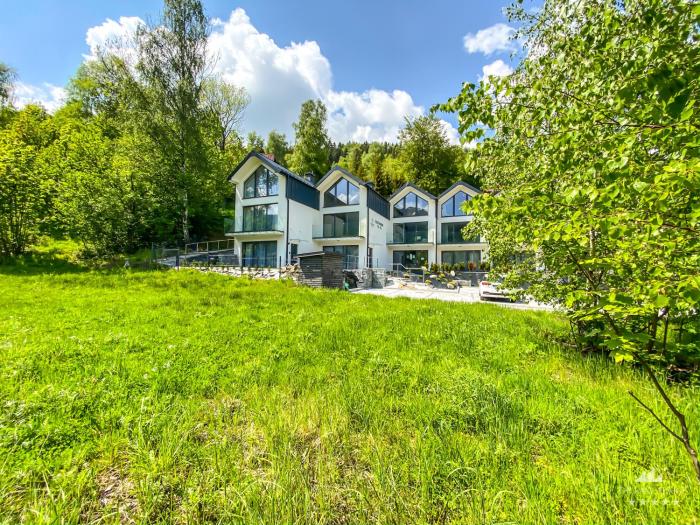 Apartamenty dla rodzin z sauną, bawialnią i widokiem na Skrzyczne - Dream Apart Marron