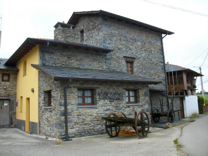 Casa de Aldea Los Glayus