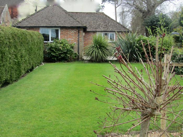 The Lodge Cottage at Wartling Place