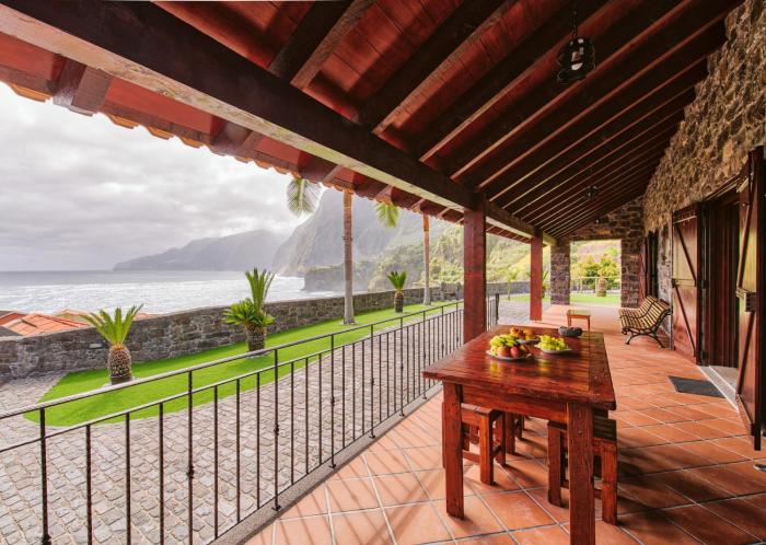 Seixal Sunny Villa A & B by Amazing Madeira