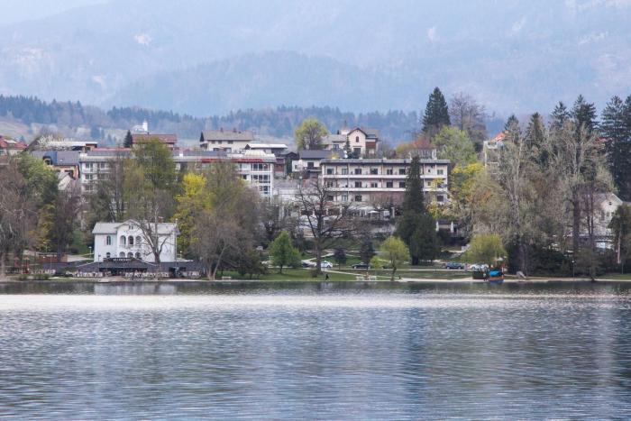 Lakefront Bled - Rooms & Apartments