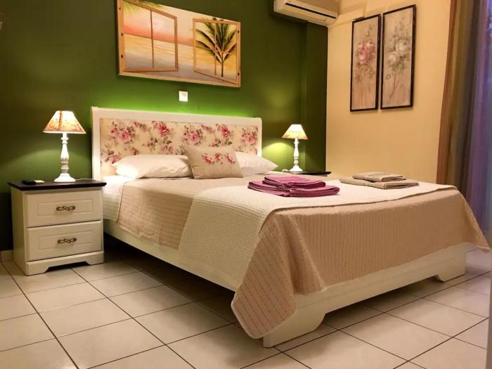 The Green Apartment, 1 min walk from Kalamaki beach