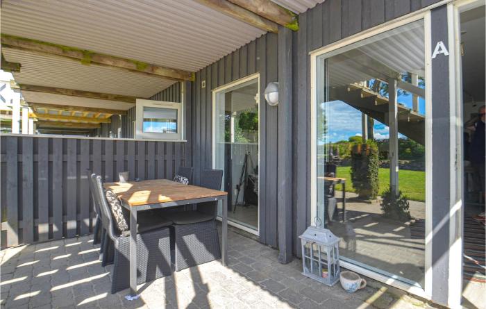 Stunning Apartment In Væggerløse With Wifi And 1 Bedrooms