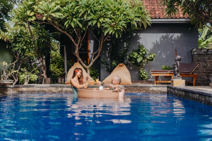 D and B Bungalows by DeWizZ Management