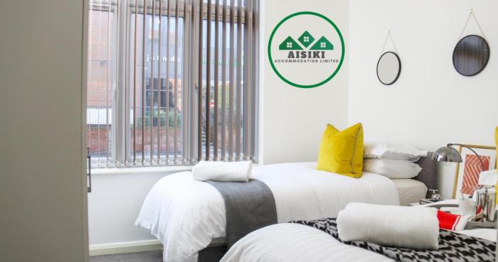 Aisiki Living at Upton Road, Multiple 1, 2, or 3-Bedroom Apartments, King or Twin Beds with Free WiFi & Parking Space