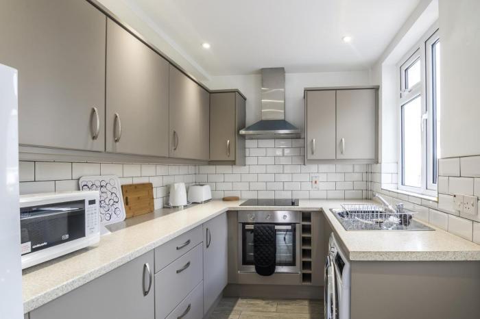 Sandy Retreat - 3 Bedroom Holiday Home - Tenby