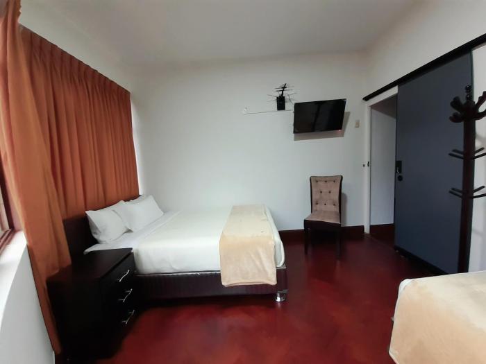 APARTAMENTO ENTERO EN CENTRO DE MIRAFLORES - Habitación Matrimonial