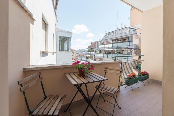 San Giovanni Apartment with Balcony