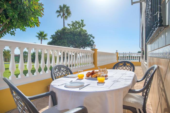 3 bedrooms appartement at Mijas 100 m away from the beach with shared pool balcony and wifi