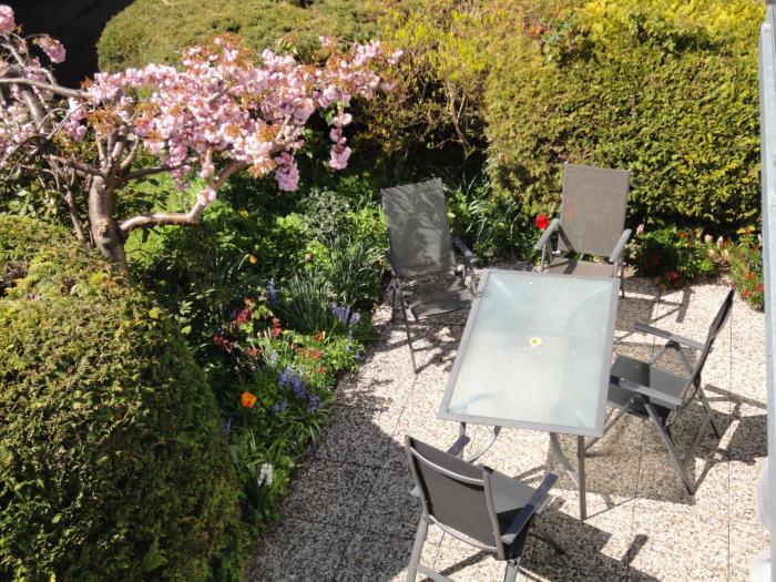 Fewo 7 mit Süd- Terrasse 3 Zimmer Tram-polin Tischtennis Schaukel