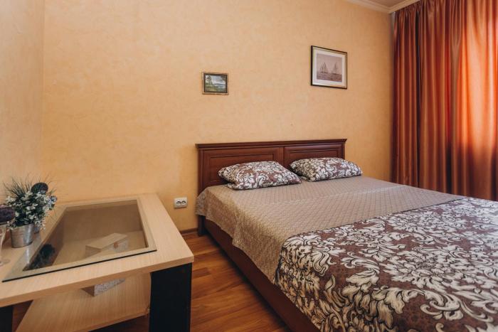 Apart-hotel Centr on street Petropavlovskaya 2 room
