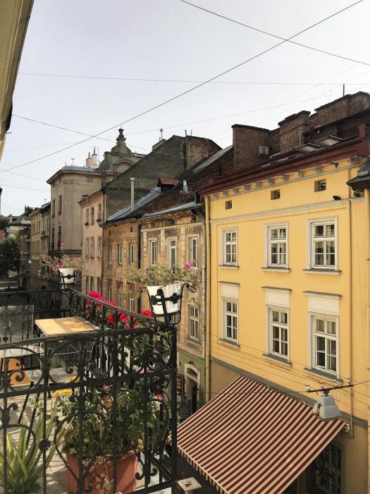 Center Lviv Rynok Square 17