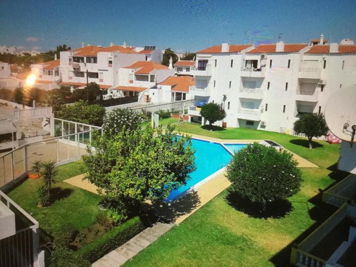 Bel Appartement 2 chambres au cœur d’Albufeira, proche de la magnifique plage de Oura et des loisirs