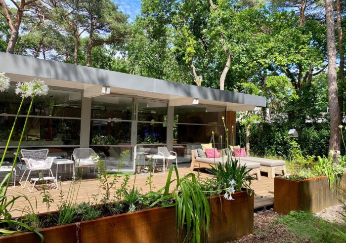 Villa in the forest near the beach