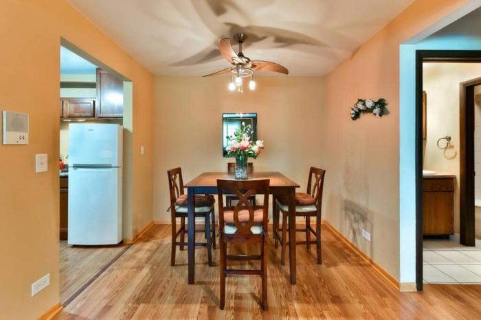 Entire Apartment with Complete Privacy Near Ohare