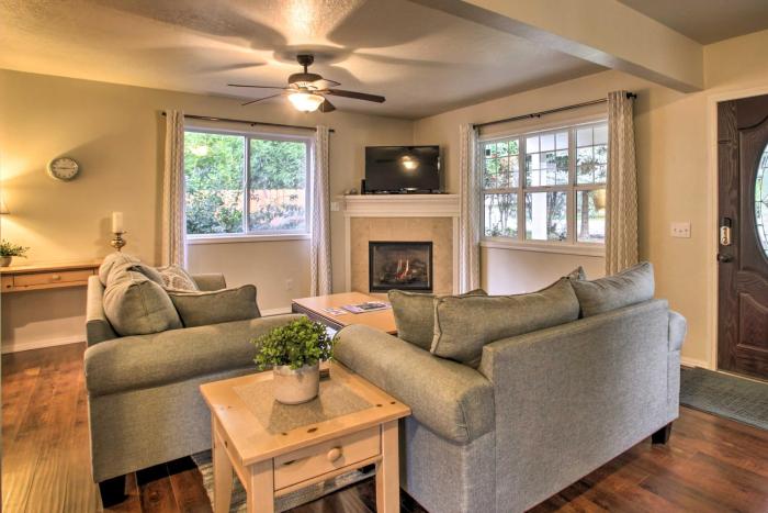Charming Coeur dAlene Abode Steps to Tubbs Hill!