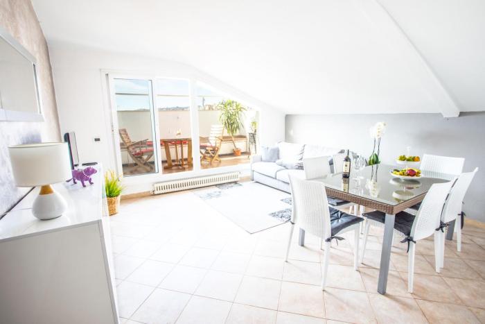 Mansarda luminosa in centro a Sanremo