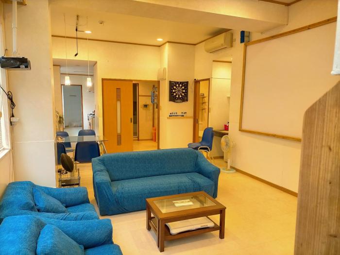 チアーズ 離島ﾀｰﾐﾅﾙ歩4分 ﾌﾟﾛｼﾞｪｸﾀｰ有 WiFi無料 ﾀﾞｰﾂ有 無料P1台分付