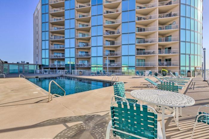Sunny Beachfront Biloxi Condo with Resort Amenities!