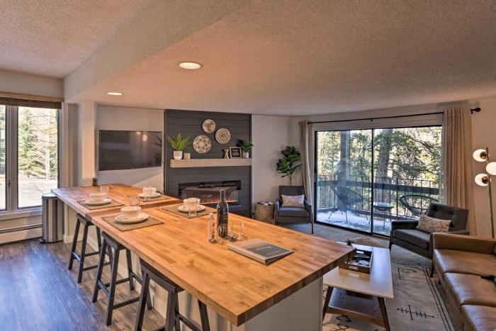 quarter Mi to Peak 8 Ski Lift Breck Gem with Fireplace!