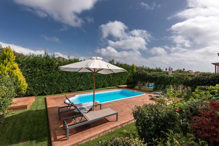 Coastal Dreamy Retreat, Dive in Dimitras Paradise